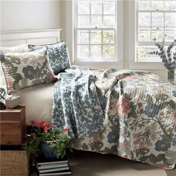 Lush Decor Sydney Reversible Cotton Quilt Set - Charming & Colorful Floral Leaf - Picture 1 of 7